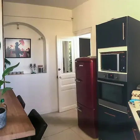 Rue La Fayette בית אירוח *